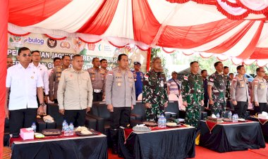 Dari-Timur,-Harapan-untuk-Semua:-Kapolda-NTT-Pimpin-Penanaman-Jagung-Serentak-Menuju-Lumbung-Pangan-Nasional