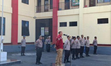 Kasi-Humas-Polres-Manggarai-Sampaikan-Sosialisasi-Terkait-Manajemen-Citra-dan-Bijak-Bermedia-Sosial-di-Era-Digital.