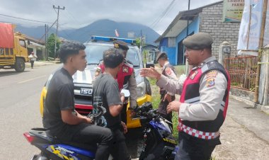 Patroli-Dialogis-Sat-Samapta-Polres-Manggarai,-Wujud-Nyata-Kehadiran-Polisi-di-Tengah-Masyarakat