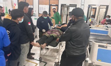 WARGA-TIDAK-SADARKAN-DIRI-DI-TROTOAR-DEPAN-GEREJA-KATEDRAL-LAMA,-DIDUGA-MENINGGAL-AKIBAT-PENYAKIT-JANTUNG*