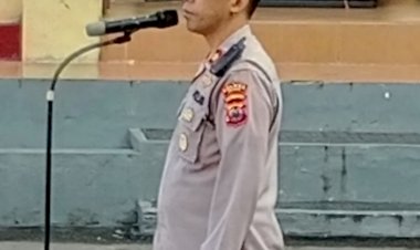 Wakapolres-Manggarai-Pimpin-Apel-Jam-Pimpinan,-Tekankan-Disiplin-dan-Tanggung-Jawab