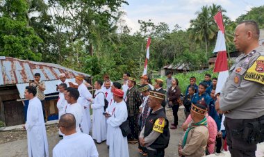 POLSEK-CIBAL-LAKSANAKAN-PENGAMANAN-PENJEMPUTAN-IMAM-BARU-PATER-AGUSTINUS-GUNADIN,-MI