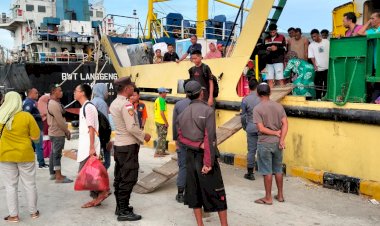 KP3-Laut-Pelabuhan-Reo-Pastikan-Aktivitas-Kapal-Perintis-Berjalan-Aman-dan-Lancar