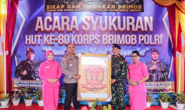 KAPOLRES-MANGGARAI-BACAKAN-AMANAT-KAKORBRIMOB-PADA-SYUKURAN-HUT-KE-80-KORPS-BRIMOB-POLRI-DI-MANGGARAI-“Brimob-Presisi-untuk-Masyarakat”