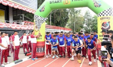 Polda-NTT-Pecahkan-Rekor-Kebersamaan!-Lomba-Lari-Antar-Satker:-Bukan-Sekadar-Jarak,-Ini-Soal-Jiwa-Korsa-dan-Gelora-Semangat