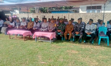 Polsek-Reo-Hadiri-Upacara-HUT-PGRI-ke-80-dan-HGN-ke-30-Tingkat-Kecamatan-Reok-Tahun-2025