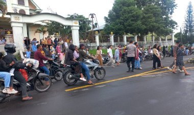 Anggota-Polres-Manggarai-Laksanakan-Pengamanan-Ibadah-Hari-Minggu-di-Sejumlah-Gereja