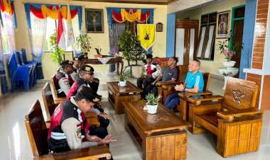 Anggota-Polres-Manggarai-Laksanakan-Patroli-ke-Gereja-Gereja-di-Kota-Ruteng--Menjelang-Natal-dan-Tahun-Baru