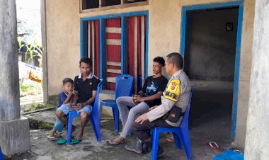 Bhabinkamtibmas-Desa-Buar-Laksanakan-Kunjungan-dan-Sambang-Warga-di-Kampung-Nanu--Berlangsung-dengan--Hikmat