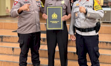 ANGGOTA-POLRES-MANGGARAI-RAIH-PIN-EMAS-KAPOLRI-ATAS-PRESTASI-DALAM-OPERASI-DAMAI-CARTENZ-2025