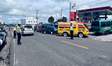 Satuan--lalu-lintas-Polres-Manggarai-Gelar-Patroli-KRYD,-Pam-Turlalin-dan-Himbauan-Kamseltibcarlantas-di-Kota-Ruteng