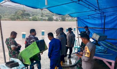 POLSEK-REO-PIMPIN-PATROLI-CUACA-EKSTREM-DAN-PEMANTAUAN-DEBIT-AIR-KALI-WAE-PESI