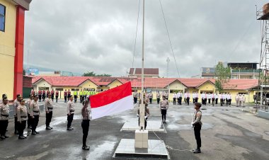 Kapolres-Manggarai-Pimpin-Upacara-Bulanan,-Tekankan-Keselamatan,-Disiplin-dan-Pelayanan-Prima