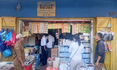 Polres-Manggarai-Pastikan-Harga-Beras-Tetap-Stabil,-Satgas-Turun-Langsung-ke-Pasar-Inpres-Ruteng