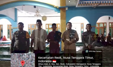 Bhabinkamtibmas-Kelurahan-Reo-Bersama-Personel-Polsek-Reo-Laksanakan-Pengamanan-Sholat-Tarawih,-Wujudkan-Situasi-Aman-dan-Kondusif