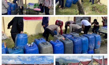 POLRES-MANGGARAI-MUSNAHKAN-BARANG-BUKTI-MIRAS-HASIL-SITAAN-OPERASI-KEAMANAN