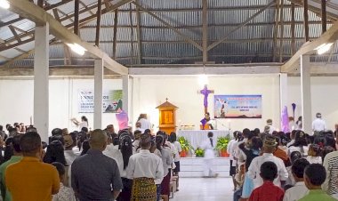 POLRES-MANGGARAI-POLDA-NTT-PASTIKAN-MISA-KAMIS-PUTIH-BERLANGSUNG-AMAN,-LANCAR,-DAN-KONDUSIF