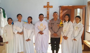 Bhabinkamtibmas-Desa-Buar-Laksanakan-Sambang-dan-Pengamanan-Misa-Paskah-Kedua,-Wujudkan-Situasi-Kondusif