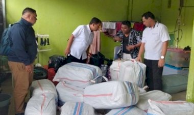 Polda-NTT-Bongkar-Jaringan-Penyelundupan-Thrifting-Ilegal,-157-Ballpress-Diamankan