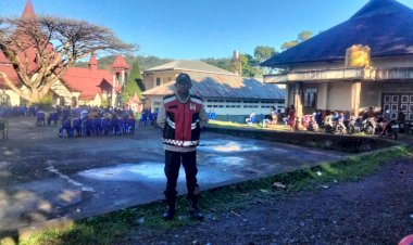 Polsek-Cibal-Laksanakan-Pengamanan-Perayaan-Misa-Kenaikan-Yesus-Kristus-ke-Surga-di-Gereja-Kristus-Raja-Pagal