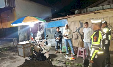 PATROLI-MALAM-SATLANTAS-POLRES-MANGGARAI-ANTISIPASI-BALAP-LIAR-DAN-LAKA-LANTAS,-KASAT-LANTAS-TEKANKAN-KESELAMATAN-BERLALU-LINTAS