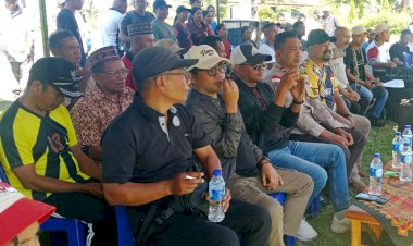 Hadir-di-Tengah-Masyarakat,-Aipda-Ramly-Budiman-Bhabinkamtibmas-Polsek-Cibal-Amankan-Pembukaan-Turnamen-Olahraga-Sekaligus-Sosialisasikan-Kamtibmas,-Ketahanan-Pangan,-dan-Bahaya-Rabies