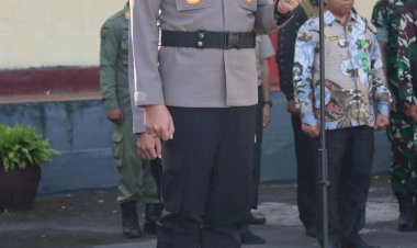 Kapolres-Manggarai-Pimpin-Apel-Pagi,-Apresiasi-Kinerja-Anggota-dan-Tekankan-Peningkatan-Citra-Polri-Jelang-Hari-Bhayangkara-ke-80