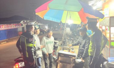 SATLANTAS-POLRES-MANGGARAI-GELAR-PATROLI-MALAM-ANTISIPASI-BALAP-LIAR-DAN-LAKA-LANTAS,-WUJUDKAN-KEAMANAN-DAN-KESELAMATAN-BERLALU-LINTAS