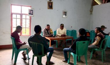 Bhabinkamtibmas-Polres-Manggarai-Perkuat-Sinergi-dengan-Pemerintah-Kecamatan-untuk-Petakan-Kerawanan-Kamtibmas-Jelang-Pilkades