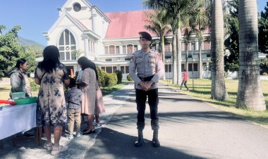 Ciptakan-Rasa-Aman-dan-Sejuk-,-Polres-Manggarai-Bersama-Polsek-Jajaran-tingkatkan--Pelayanan-Pengamanan-Misa-Minggu-Raya-di-12-Kecamatan.