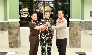 Perkuat-Soliditas-TNI,-Polri,-dan-Kejaksaan,-Kapolda-NTT-Gelar-Silaturahmi-Bersama-Danrem-161/Wirasakti-dan-Kajati-NTT
