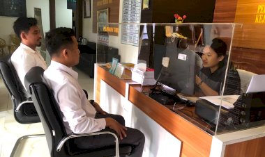 WUJUDKAN-PROFESIONALITAS-DAN-KEPASTIAN-HUKUM,-SATRESKRIM-POLRES-MANGGARAI-SERAHKAN-BERKAS-PERKARA-PENYALAHGUNAAN-BBM-BERSUBSIDI-KE-KEJAKSAAN-NEGERI-MANGGARAI