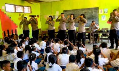 Trauma-Healing,-Terapi-USEFT,-dan-Bantuan-Kapolda-NTT-Hadirkan-Senyum-Anak-Anak-Terdampak-di-Adonara-Timur