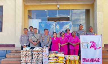 Bakti-Sosial-Bhayangkari-Cabang-Manggarai,-Perkuat-Kepedulian-terhadap-Penyandang-Disabilitas-dan-Warga-Kurang-Mampu