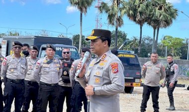 *Kapolda-NTT-Beri-Motivasi-Personel-Ditsamapta-Saat-Simulasi-Pengendalian-Massa*
