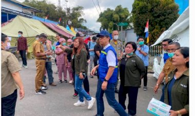 Menteri-Kesehatan-RI-Tinjau-Pasien-Korban-Gempa-dan-Pembangunan-Rumah-Sakit-Lapangan-di-Manggarai