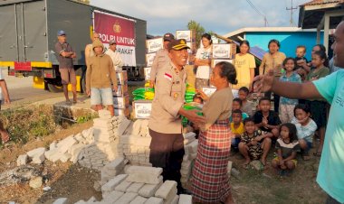 BENTUK-KEPEDULIAN-PASCA-GEMPA-M-7,7-SR,-POLRES-MANGGARAI-SALURKAN-BANTUAN--POLRI-UNTUK-KORBAN-GEMPA-BUMI--DI-MANGGARAI