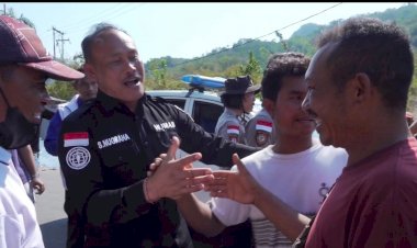 Warga-Blokade-Jalan-di-Wae-Pesi,-Polisi-Pilih-Dengarkan-Keluhan-dan-Redakan-Kekecewaan*