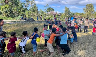 Polres-Manggarai-Gelar-Trauma-Healing-dan-Berikan-Bantuan-Sembako-kepada-Penyintas-Gempa-Bumi