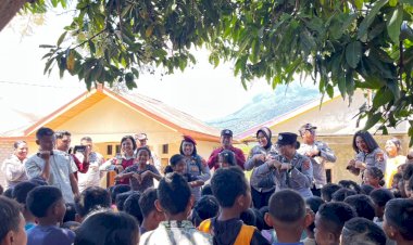 Hadir-dan-Peduli,-Polres-Manggarai-Ciptakan-Keceriaan-bagi-Anak-Anak-Penyintas-Gempa