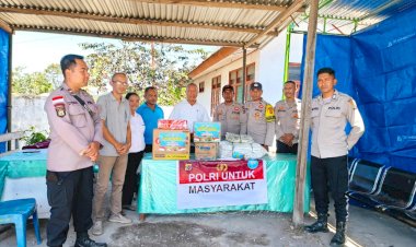 Polri-Kawal-Distribusi-Bantuan-Sembako-dari-Polda-Jawa-Tengah-untuk-Korban-Gempa-di-Satar-Mese-Barat
