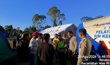 Polres-Manggarai-Berikan-Pelayanan-Penggantian-STNK-dan-SIM-bagi-Korban-Gempa