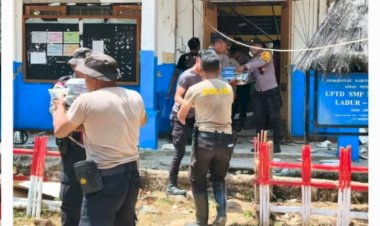 PERSONEL-POLRES-MANGGARAI-HADIR-LANGSUNG-DALAM-PEMULIHAN-PENDIDIKAN-DAN-PEMULIHAN-PSIKOLOGIS-SISWA-PASCA-GEMPA-BUMI-DI-KABUPATEN-MANGGARAI