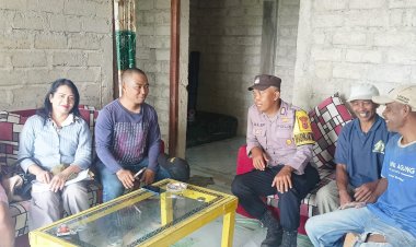 Bhabinkamtibmas-Dampingi-Pendataan-dan-Verifikasi-Rumah-Warga-Terdampak-Gempa-di-Kelurahan-Pau
