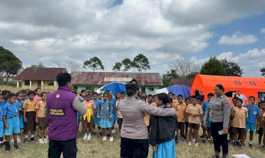 Pulihkan-Keceriaan-Anak-Pascagempa,-Polres-Manggarai-Gelar-Trauma-Healing-dan-Terapi-USEFT-bagi-183-Siswa-SDK-Poka