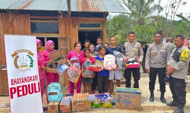 Bhayangkari-Cabang-Manggarai-Salurkan-Bantuan-Kemanusiaan-Polri-bagi-Warga-Terdampak-Gempa