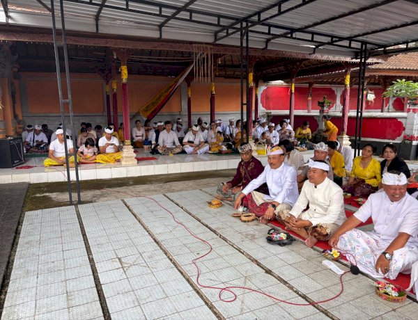 UMAT HINDU POLRES MANGGARAI MELAKSANAKAN IBADAH HARI RAYA KUNINGAN DI PURA AGUNG WASO GIRINATHA RUTENG