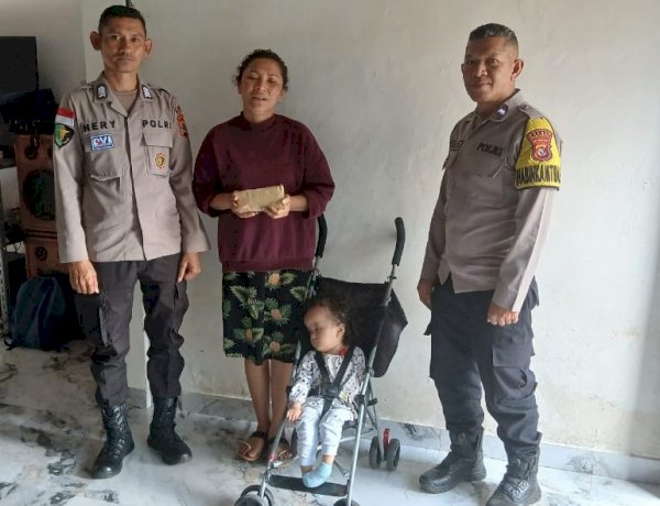 PEDULI KASIH  POLRES MANGGARAI SALURKAN BANTUAN DANA PENGOBATAN KEPADA ANAK PENDERITA HIDROSEFALUS
