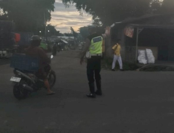 MELONJAKNYA ARUS LALU LINTAS JELANG NATARU, POLRES MANGGARAI GELAR STRONG POINT DAN HIMBAUAN KAMTIBCARLANTAS