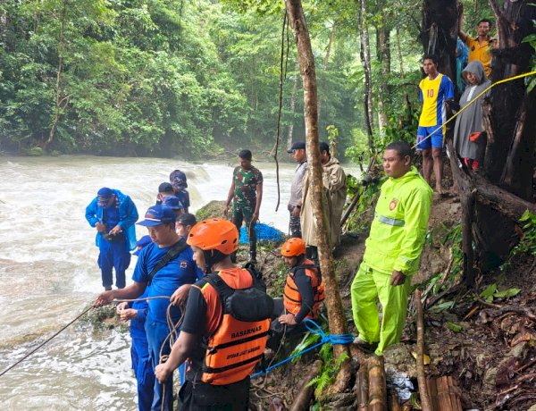 Pencarian Lanjutan Hari Keempat Korban Tenggelam di Air Terjun Tiwu Pai Terkendala Cuaca